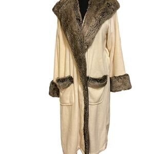 Pottery Barn Faux Fur Trimmed Plush Hooded Robe*No‎ Belt*